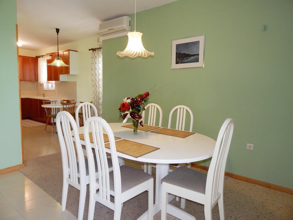 Villa Maristika Omiš Quarto foto